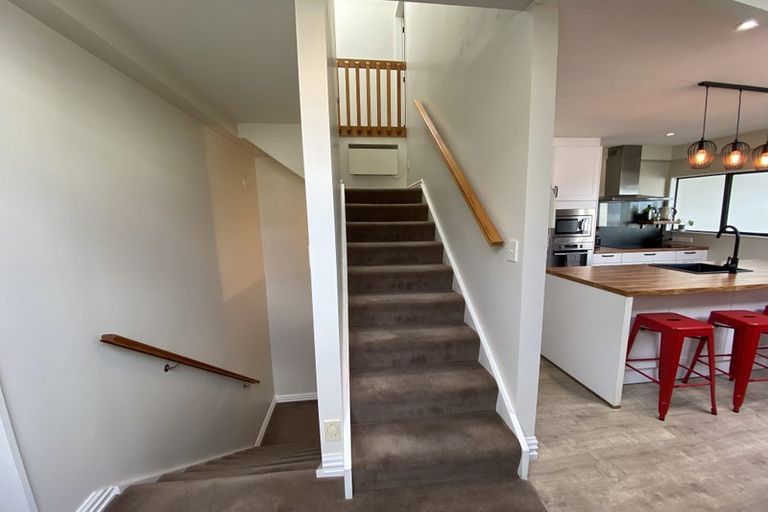 Photo of property in 16j Hobson Street, Thorndon, Wellington, 6011