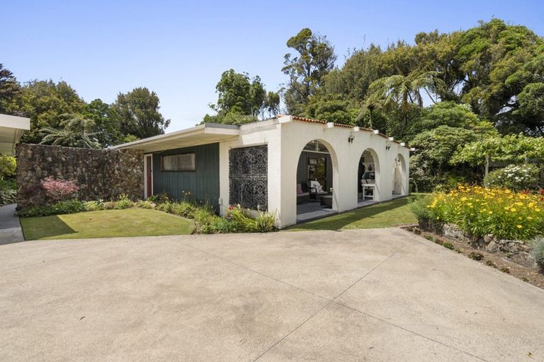 Photo of property in 12 Totara Terrace, Inglewood, 4330