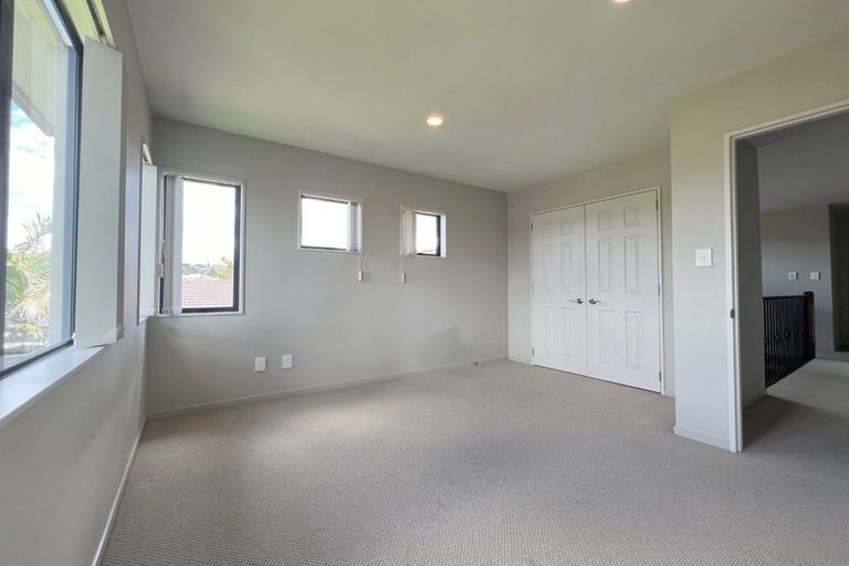 Photo of property in 28 Innisowen Place, Flat Bush, Auckland, 2019