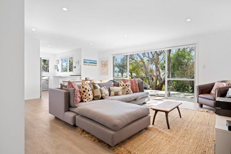 Photo of property in 841 Cove Road, Waipu, 0582