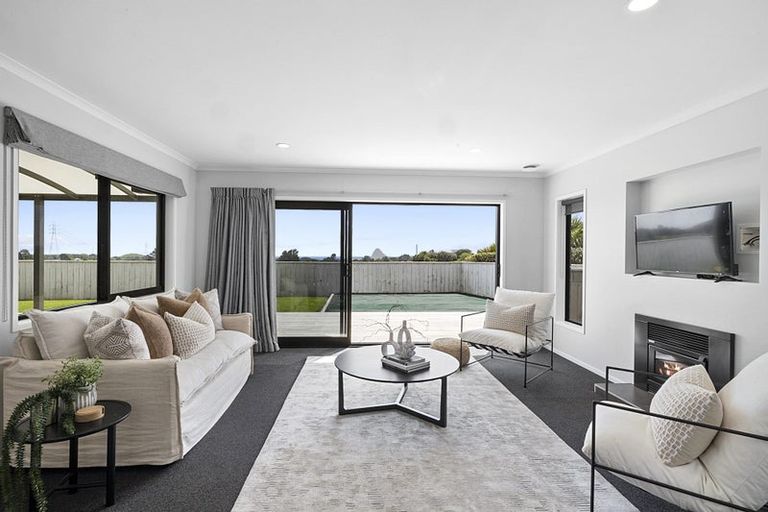 Photo of property in 3c Honeyfield Drive, Whalers Gate, New Plymouth, 4310