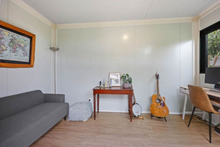 Photo of property in 3/132 Onewa Road, Northcote, Auckland, 0627