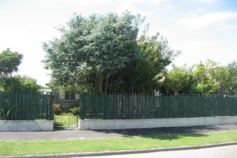Photo of property in 11 Rollesby Street, Hoon Hay, Christchurch, 8025