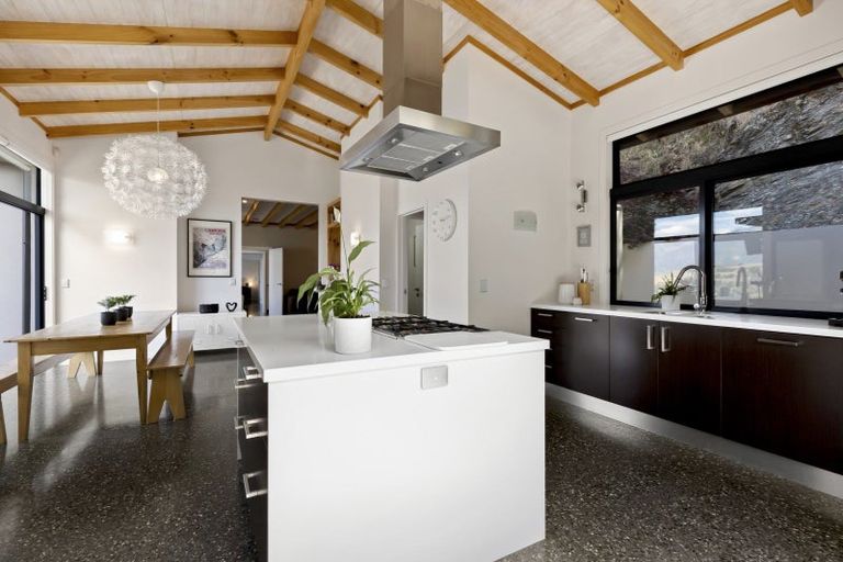 Photo of property in 32 Highview Terrace, Queenstown, 9300