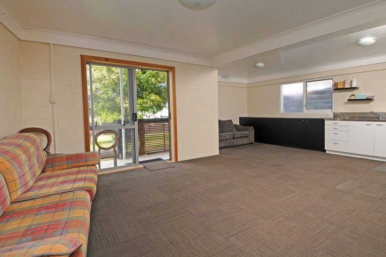 Photo of property in 107 Royal Road, Massey, Auckland, 0614