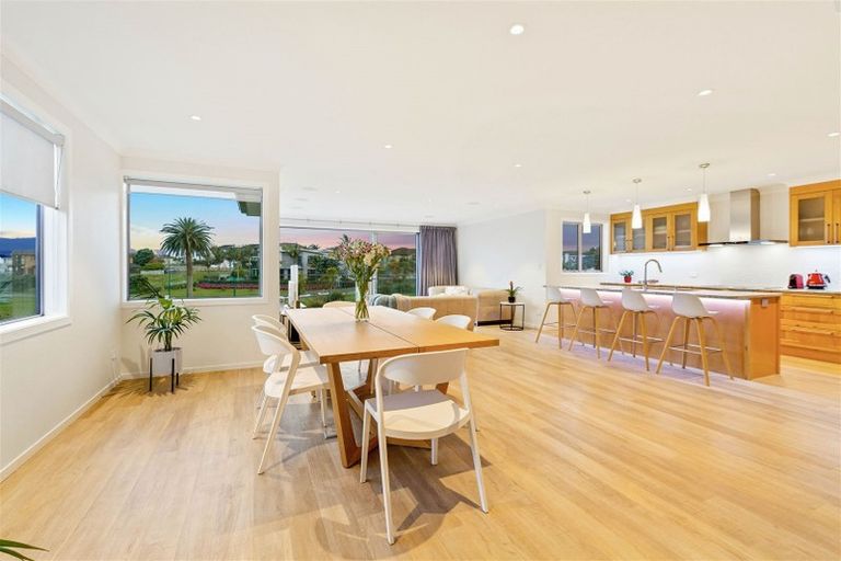 Photo of property in 22b Halyard Place, Te Atatu Peninsula, Auckland, 0610