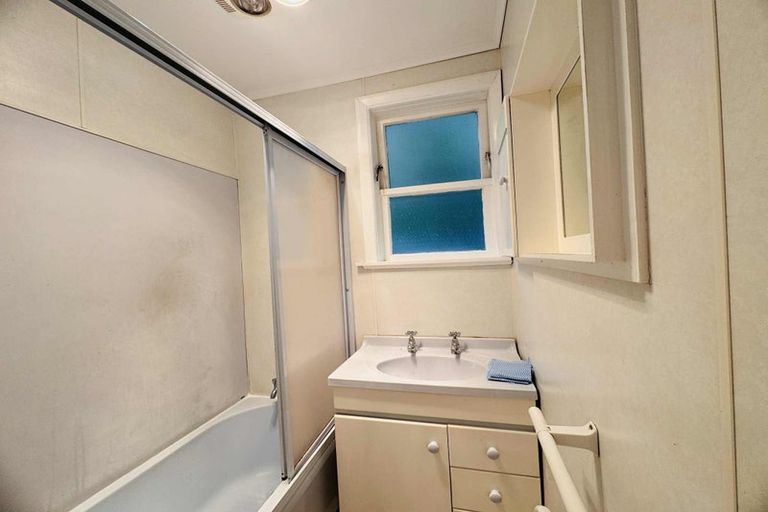 Photo of property in 1147 High Street, Taita, Lower Hutt, 5011