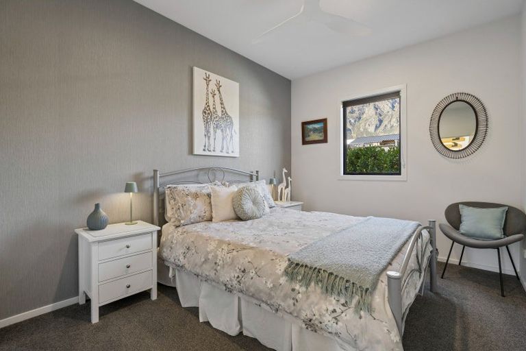 Photo of property in 60 Cunninghams Drive, Jacks Point, Queenstown, 9371