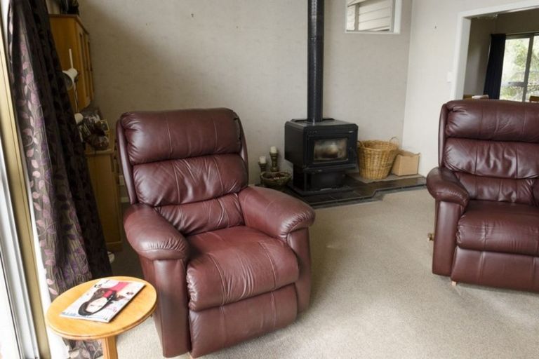 Photo of property in 35 Domett Street, Westport, 7825