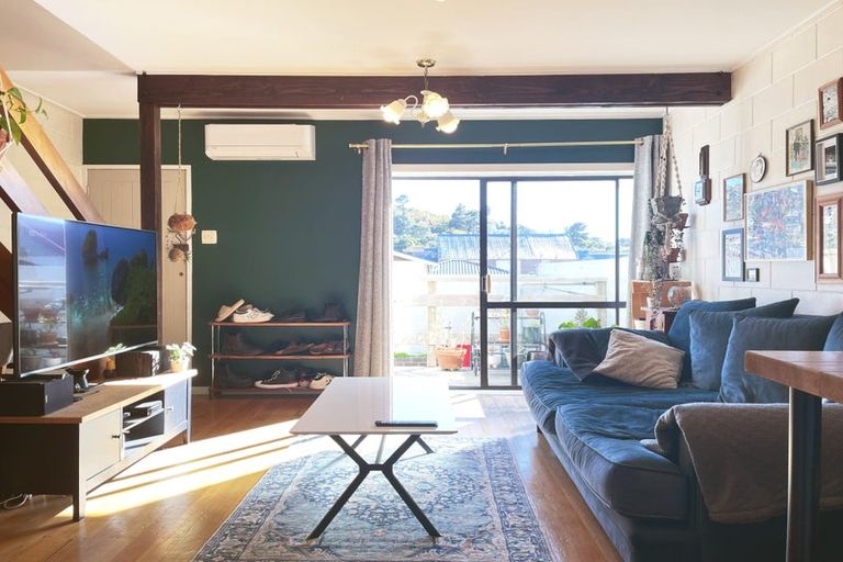 Photo of property in 33u3 Frankmoore Avenue, Johnsonville, Wellington, 6037