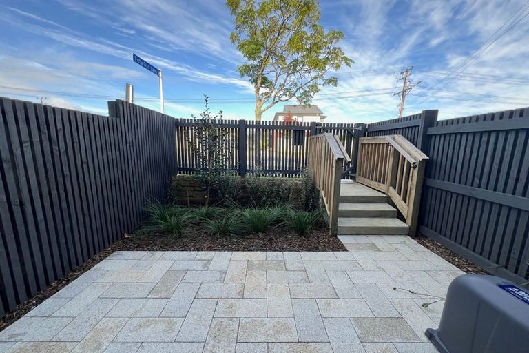 Photo of property in 7 Whati Lane, Henderson, Auckland, 0612