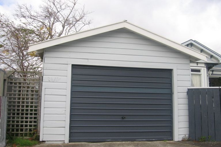 Photo of property in 86 Chelwood Street, Takaro, Palmerston North, 4412