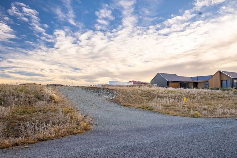 Photo of property in 15 Tussock Crescent, Twizel, 7901