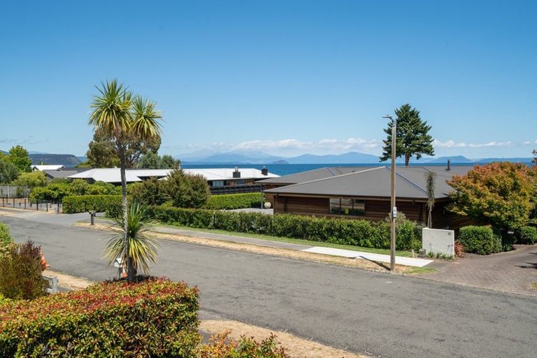 Photo of property in 9 Mahuta Road, Waitahanui, Taupo, 3378