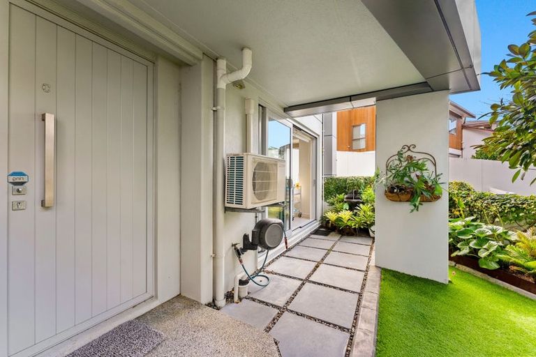 Photo of property in Montrose Villas, 441c Beach Road, Mairangi Bay, Auckland, 0630