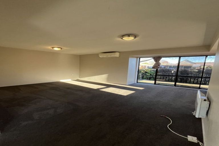 Photo of property in 2 Lodge Place, Ilam, Christchurch, 8041