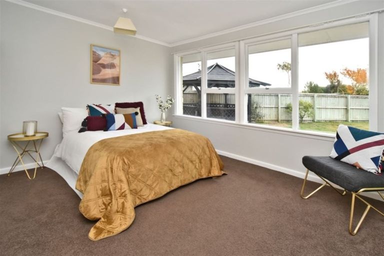 Photo of property in 33 Parnwell Street, Burwood, Christchurch, 8083