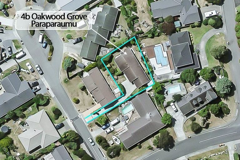 Photo of property in 4 Oakwood Grove, Paraparaumu Beach, Paraparaumu, 5032