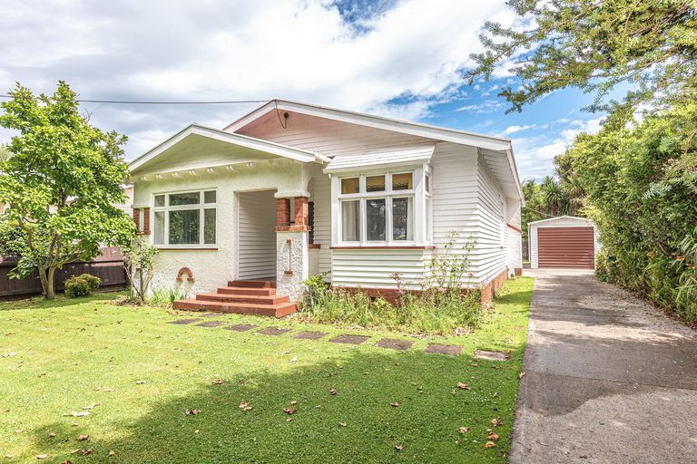 Photo of property in 10 Godwin Crescent, College Estate, Whanganui, 4500