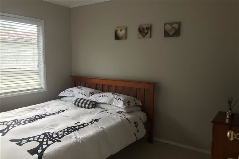 Photo of property in 163 Don Buck Road, Massey, Auckland, 0614