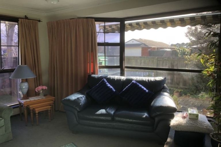 Photo of property in 37 Karnak Crescent, Russley, Christchurch, 8042