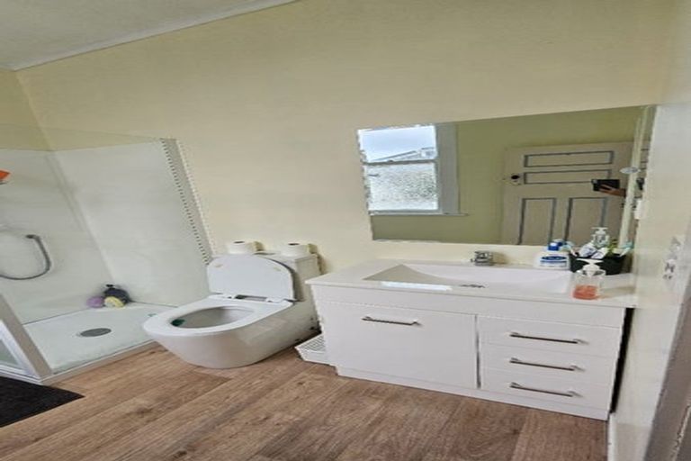 Photo of property in 6 Roxburgh Grove, Petone, Lower Hutt, 5012