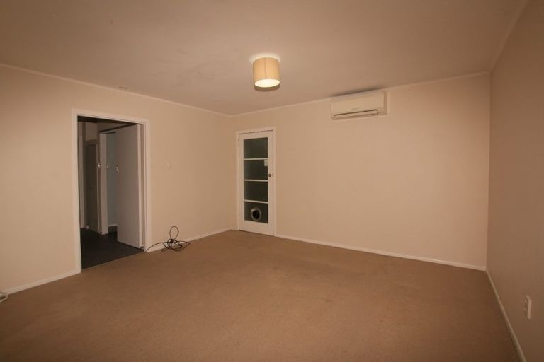 Photo of property in 41 Derwent Crescent, Titirangi, Auckland, 0604