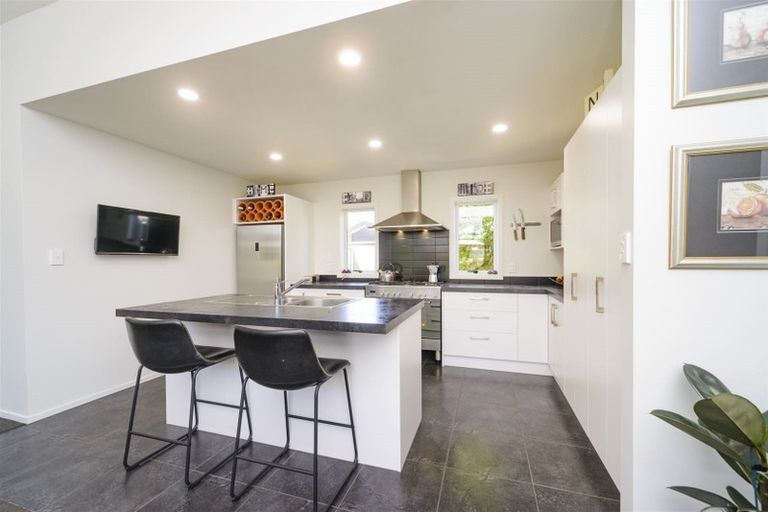 Photo of property in 39 James Line, Kelvin Grove, Palmerston North, 4414