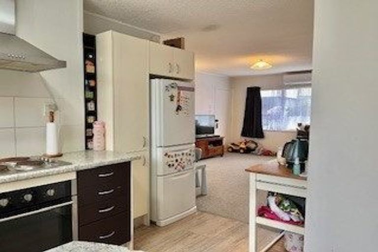 Photo of property in 1/7 Pomelo Road, Te Atatu South, Auckland, 0610
