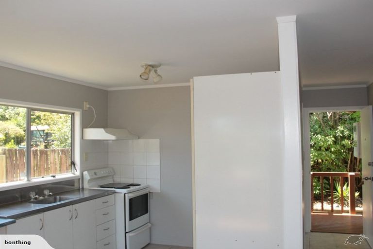 Photo of property in 11 Glenbury Place, Massey, Auckland, 0614