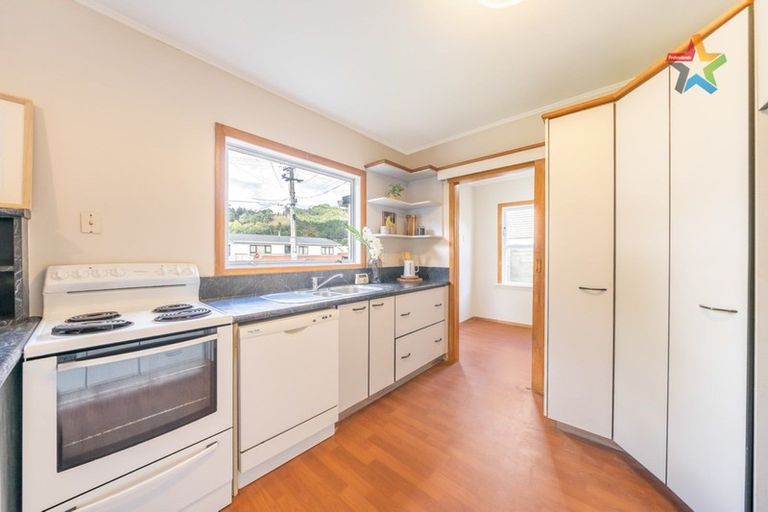 Photo of property in 14 Eldon Grove, Taita, Lower Hutt, 5019