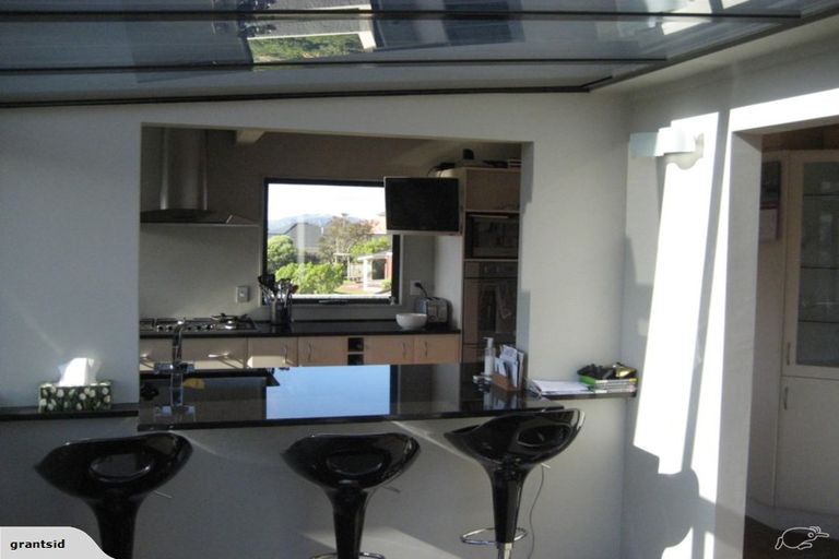 Photo of property in 10 Lingard Grove, Brooklyn, Wellington, 6021