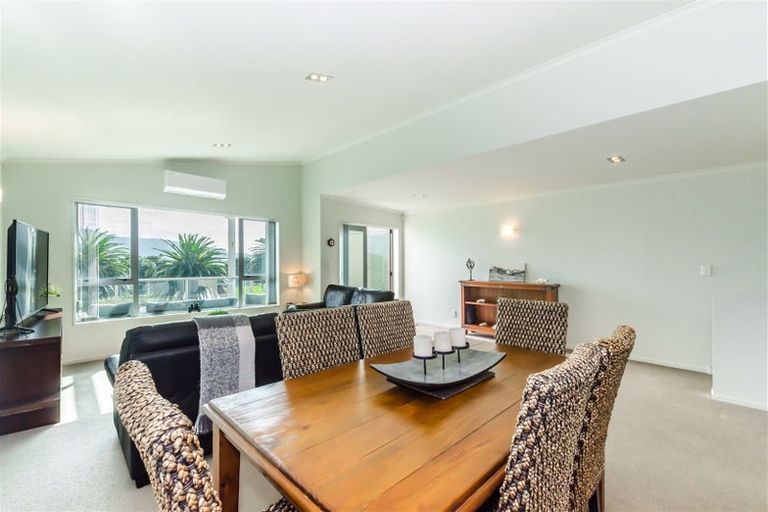 Photo of property in 4/1 Marine Parade, Paraparaumu Beach, Paraparaumu, 5032