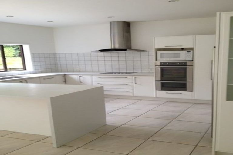 Photo of property in 23 James Paige Lane, Riverhead, Albany, 0793