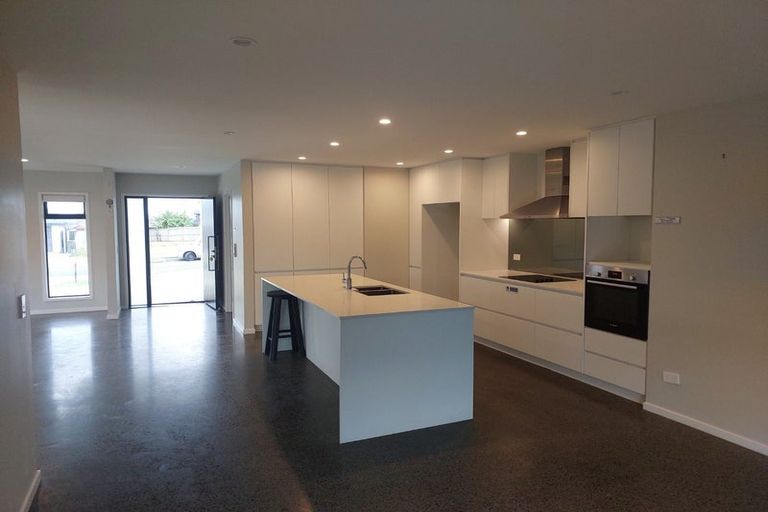 Photo of property in 8 Opouatu Avenue, Glenbrook, 2681