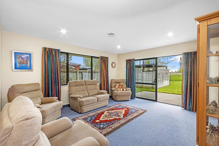 Photo of property in 21 Langley Place, Belfast, Christchurch, 8051