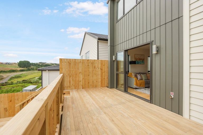 Photo of property in 30b Goodfellow Lane, Flat Bush, Auckland, 2019