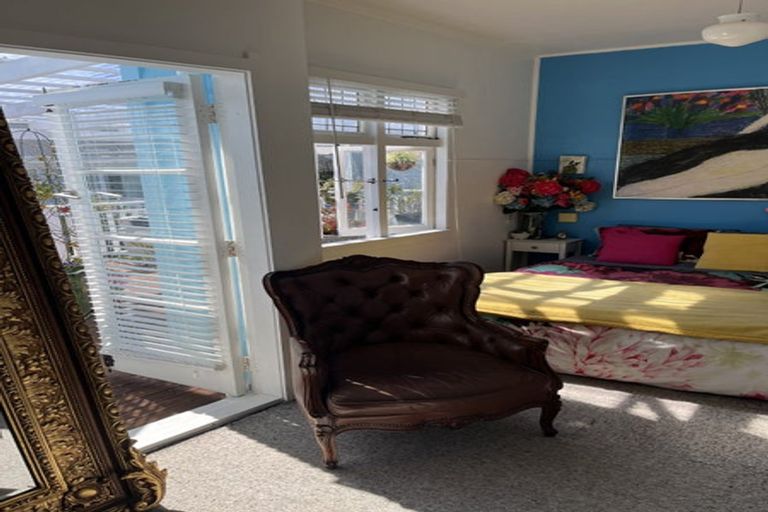 Photo of property in 8 Effingham Street, North New Brighton, Christchurch, 8083