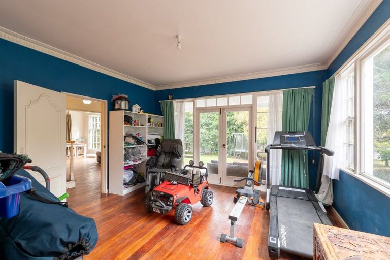 Photo of property in 22 Chatsworth Road, Silverstream, Upper Hutt, 5019