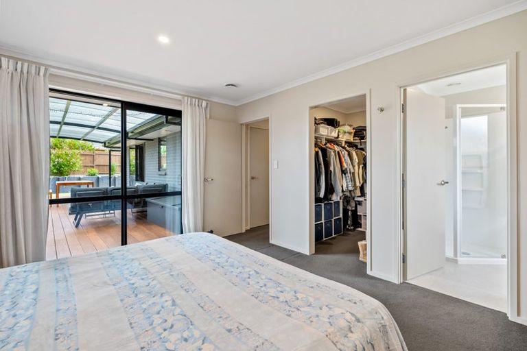 Photo of property in 50 Plover Street, One Tree Point, 0118