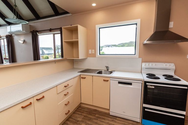 Photo of property in 104a Allington Road, Karori, Wellington, 6012