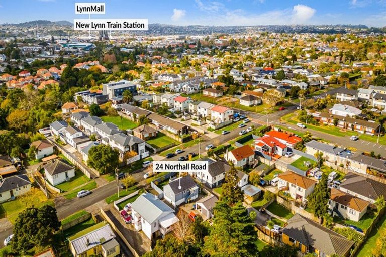 Photo of property in 24 Northall Road, New Lynn, Auckland, 0600