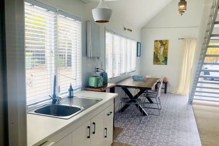 Photo of property in 837a Whangaparaoa Road, Manly, Whangaparaoa, 0930
