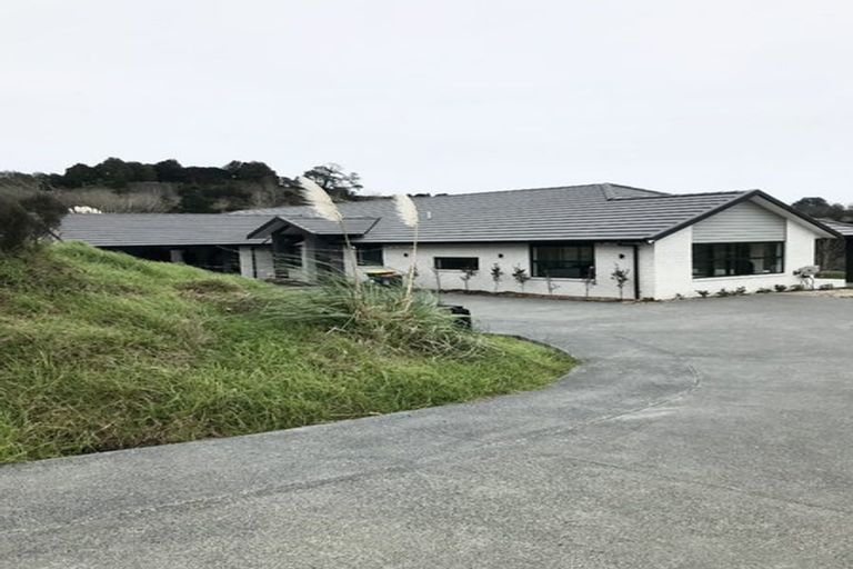 Photo of property in 90 Stoneridge Terrace, Whitford, Manurewa, 2576