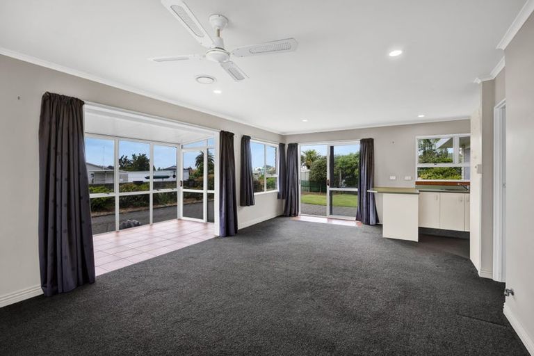 Photo of property in 9a Miro Street, Merrilands, New Plymouth, 4312