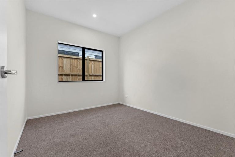 Photo of property in 14 Waimarie Drive, Karaka, 2578