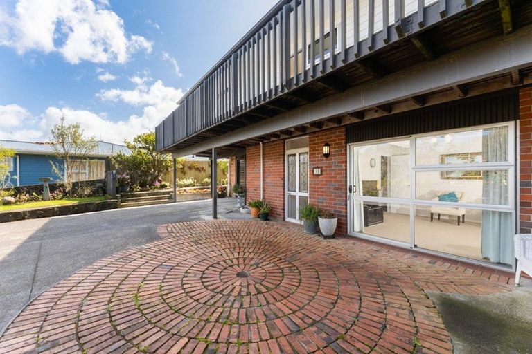 Photo of property in 19 Trinidad Road, Sunnynook, Auckland, 0620