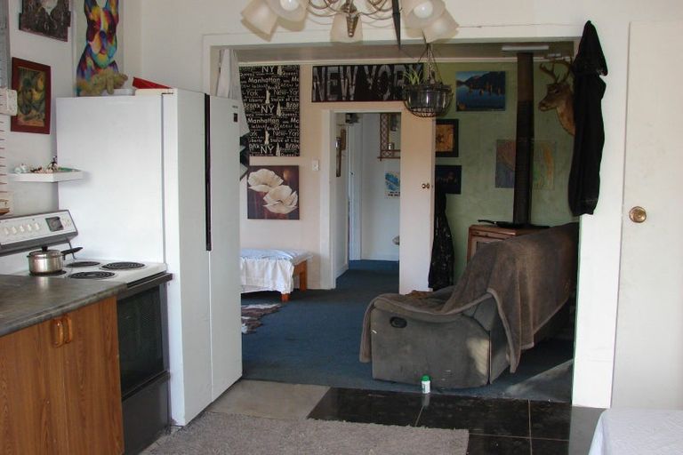 Photo of property in 16 Derby Street, Woodend, Invercargill, 9877