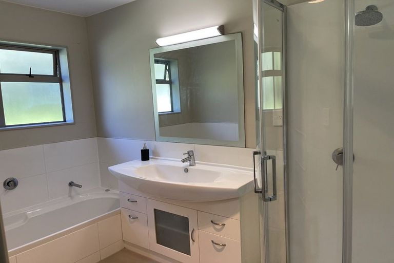 Photo of property in 15 Sophies Way, Papamoa Beach, Papamoa, 3118