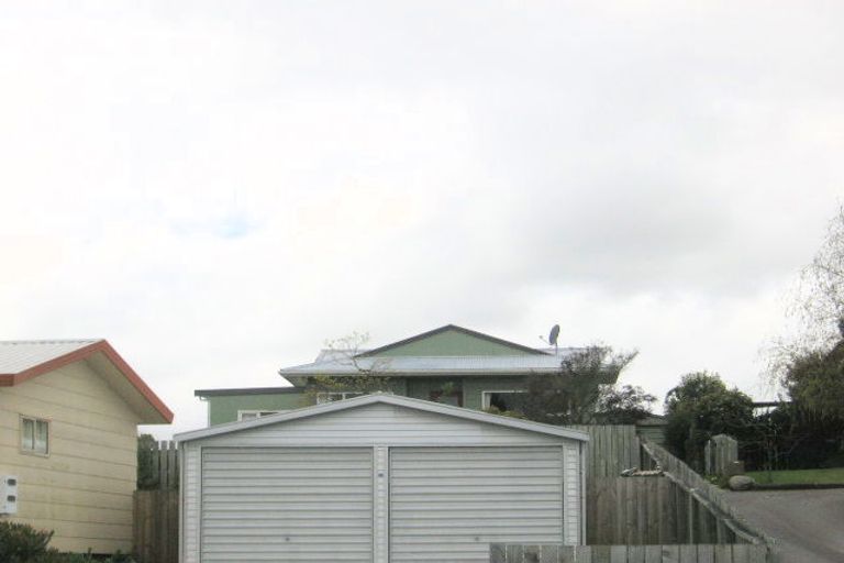 Photo of property in 16 Kiddle Drive, Hilltop, Taupo, 3330